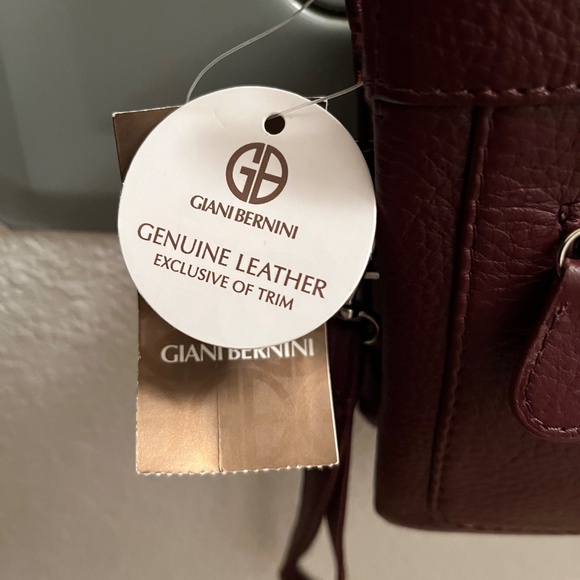 NWT Giani Bernini Softy Core Leather Cross Body Wristlet - Picture 7 of 8